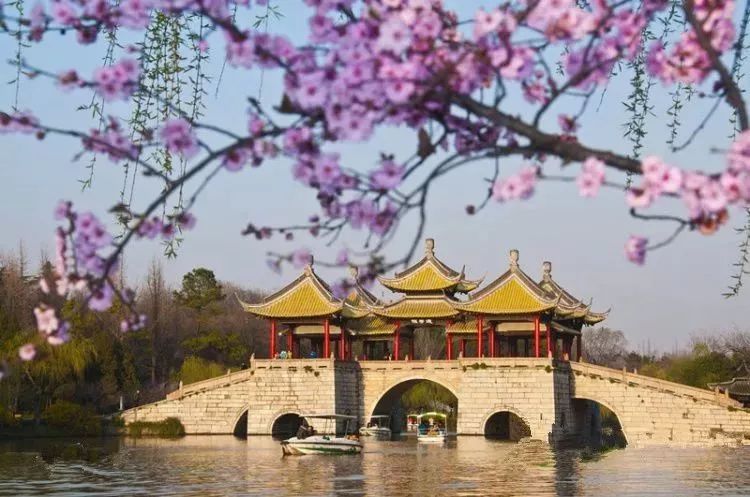 得于运河又失于运河的扬州值得去吗？为什么年轻人不愿意留下来？