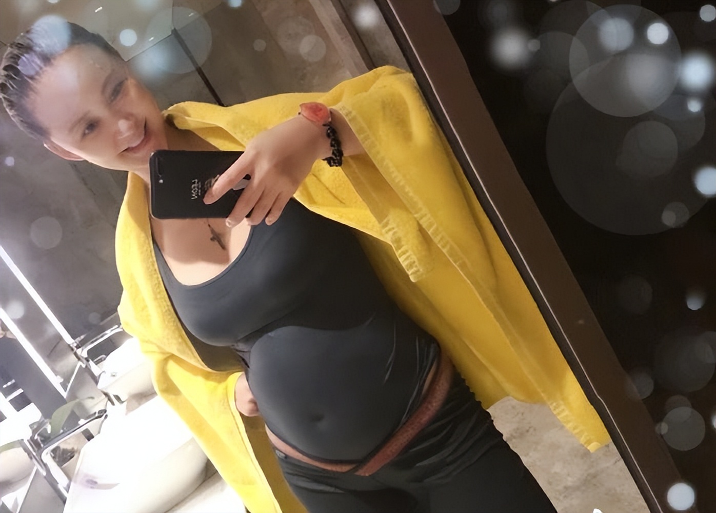 张歆艺瘦成纸片人,张歆艺瘦到脱相变纸片人