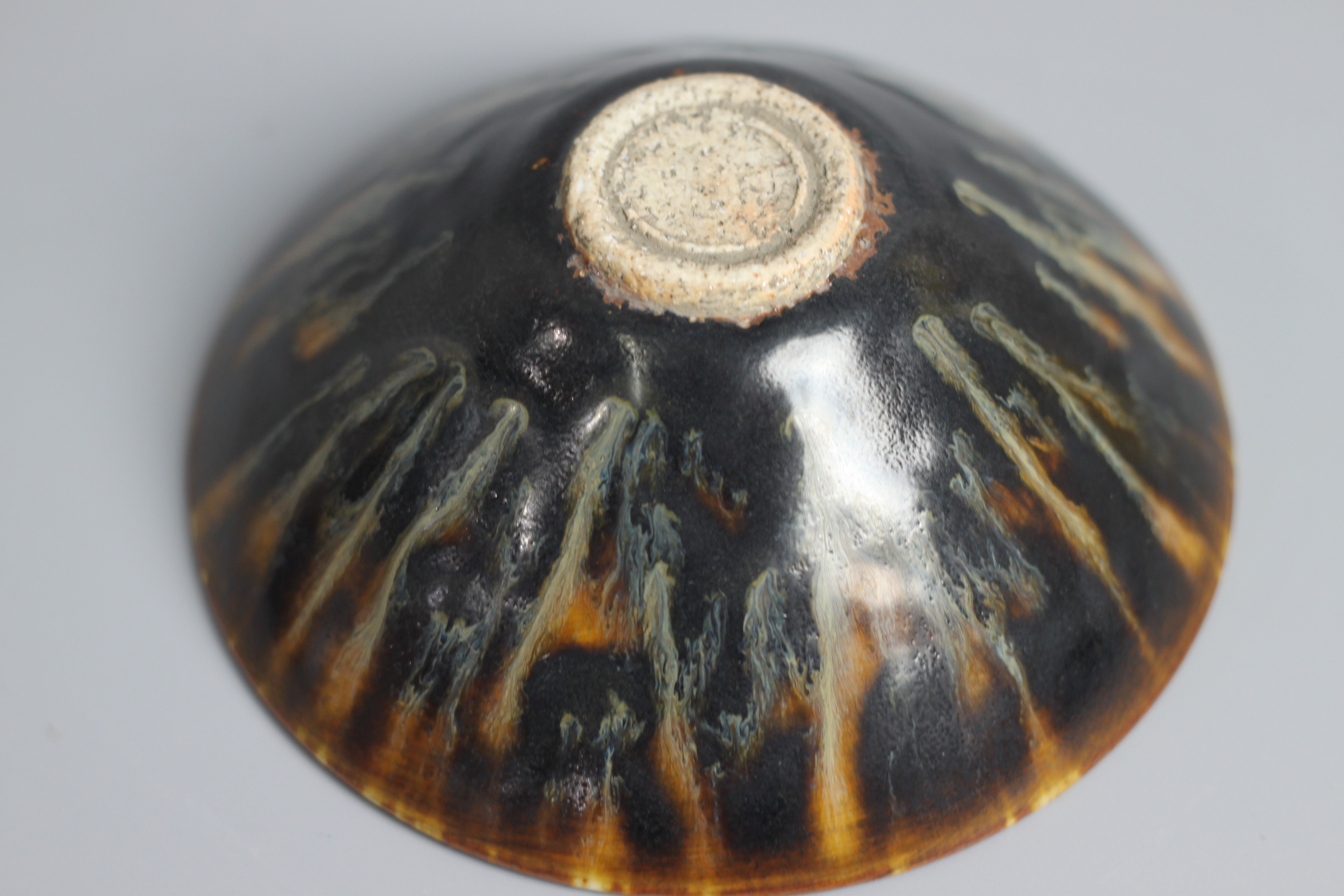 宋代吉州窑虎皮纹盏图片,宋代灰胎黑釉吉州窑茶盏图片