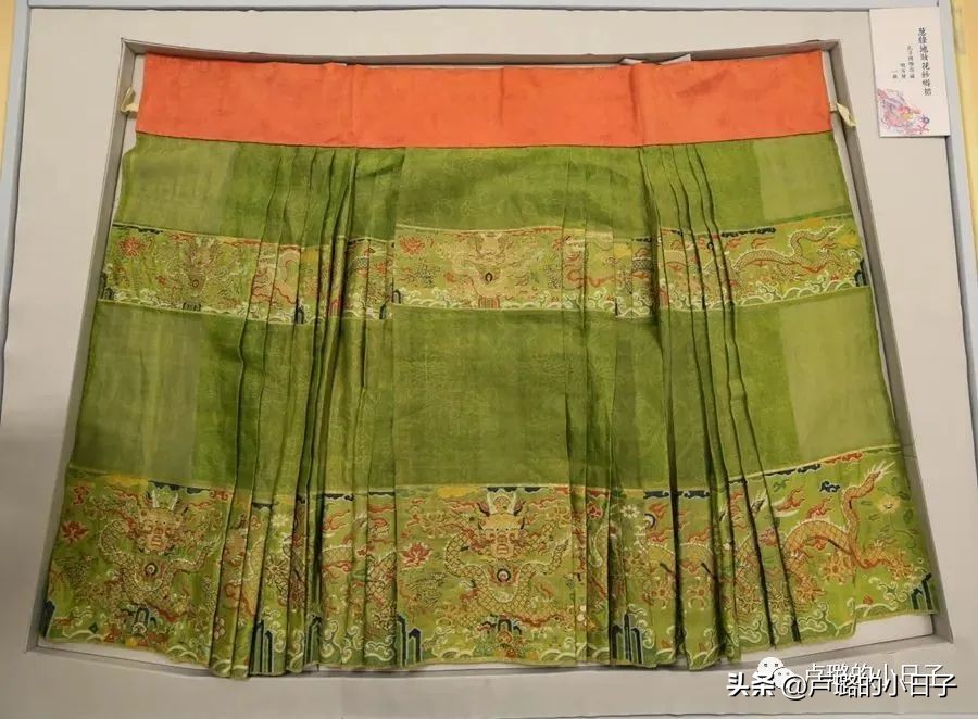 迪奥抄袭中国马面裙事件的证据,迪奥抄袭中国马面裙事件是真的吗