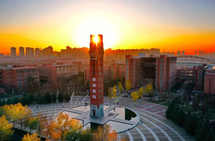 鏉庤摤閮戝窞澶у,閮戝窞澶у鏉庤摤