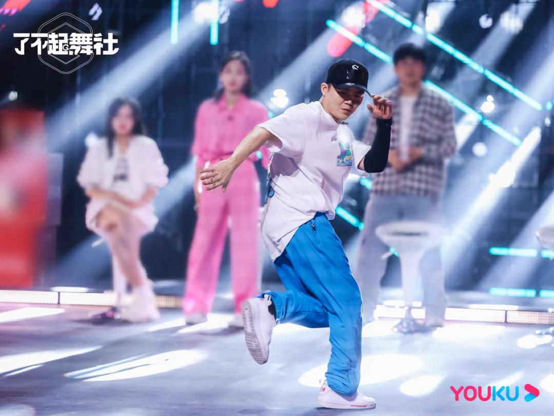 综艺人的“自救”，不只是录制地从“上海”到“长沙杭州”|调查