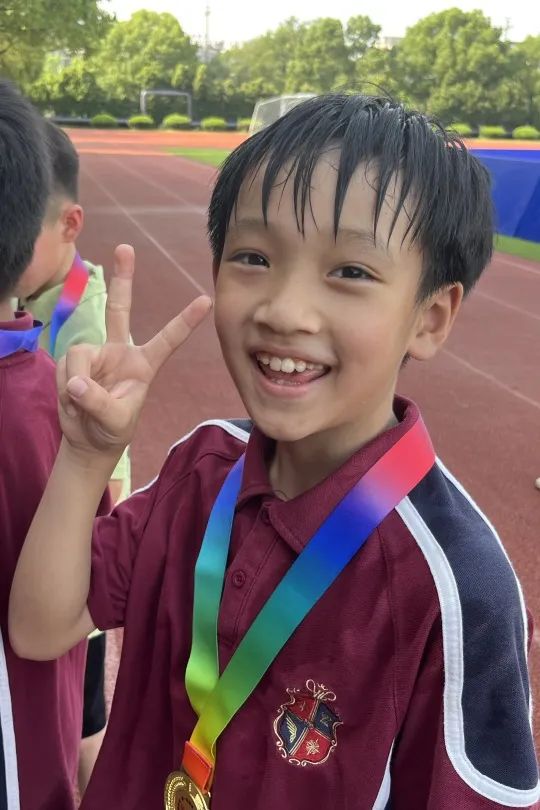 融爱故事丨绿茵场上吸睛的孤独症足球队