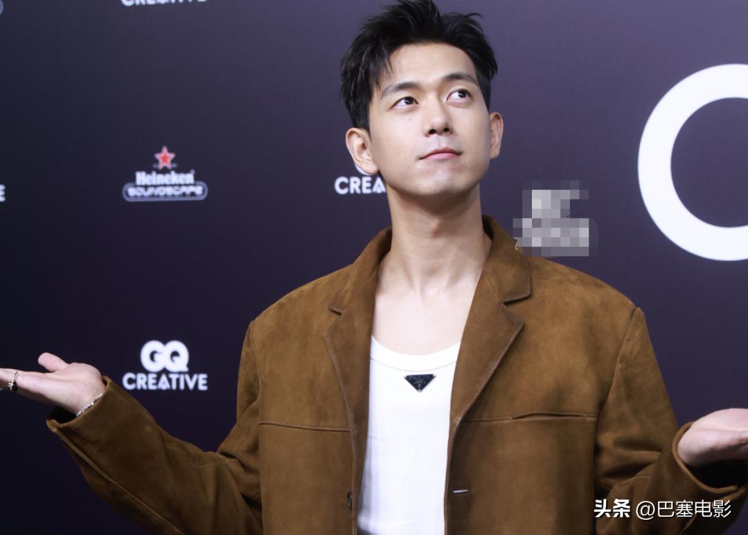 杨颖李沁look,杨幂baby李沁同时驾驭紫色