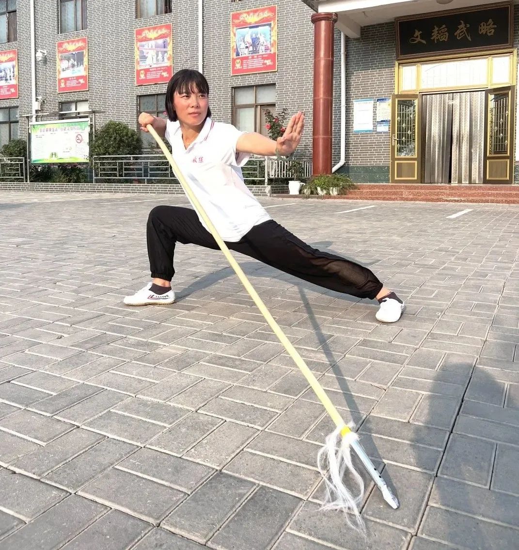 恪尽职守，助雏鹰起航——专访少林功夫文武学校优秀教练员张苗苗