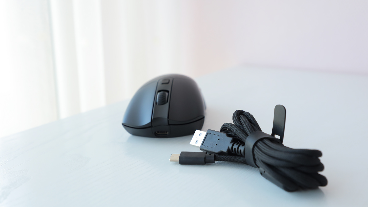 美加狮鼠标和罗技对比,美加狮mojom2游戏鼠标