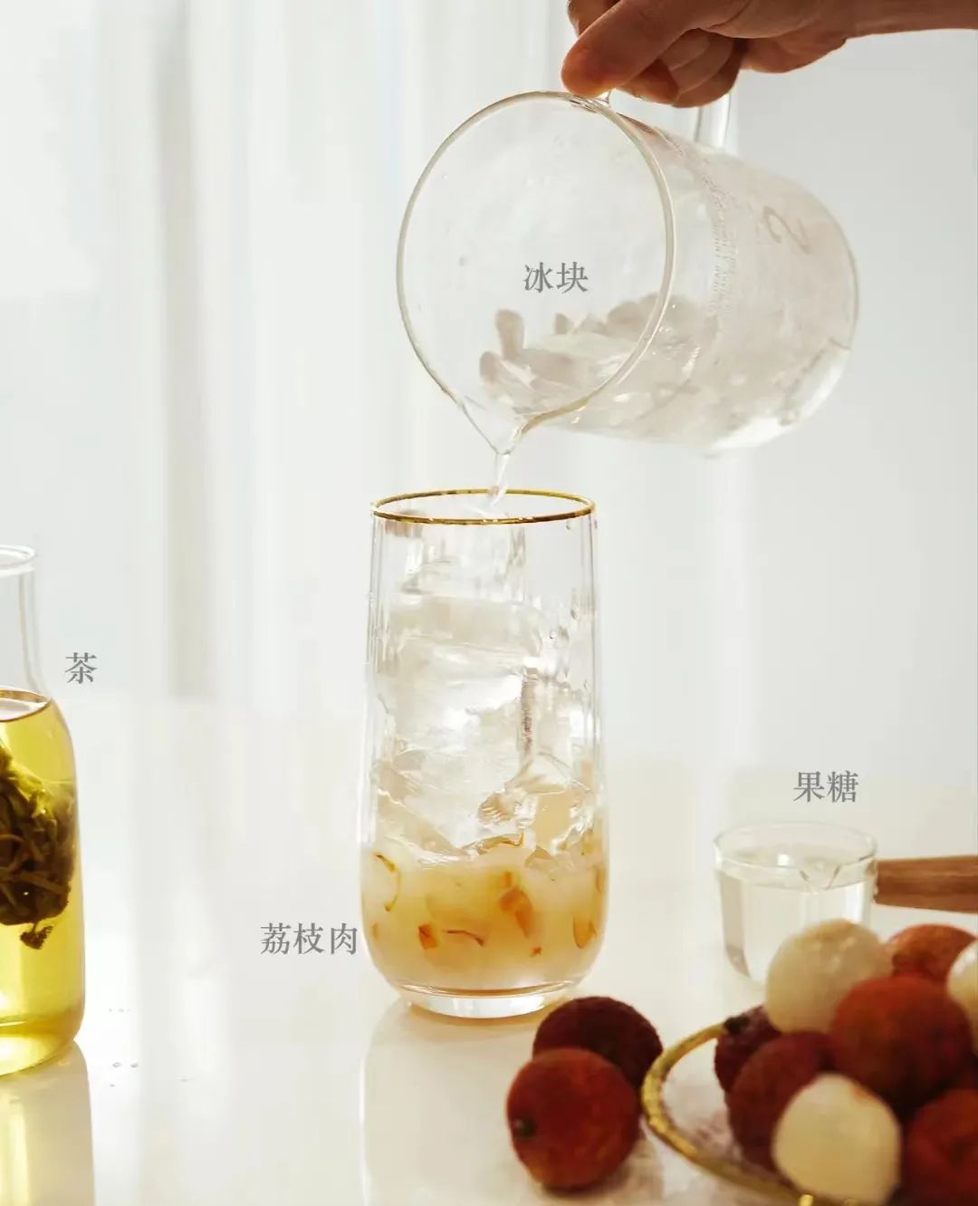 吃了很多个荔枝才发现里面有虫,吃了荔枝里面有白色的虫