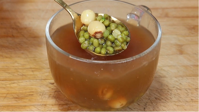 立秋后，黄瓜苦瓜靠边站，就该吃这道汤，刮油去脂，清热解暑