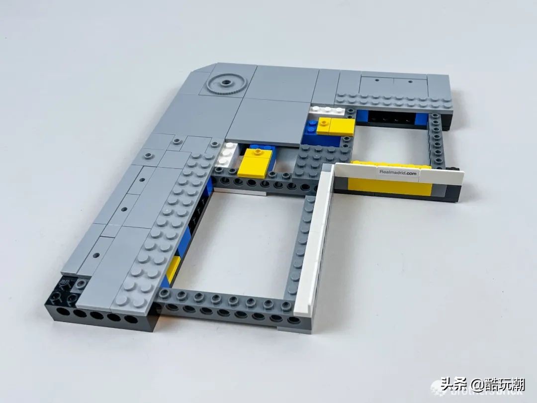 乐高伯纳乌足球场3800块,乐高皇家马德里球场
