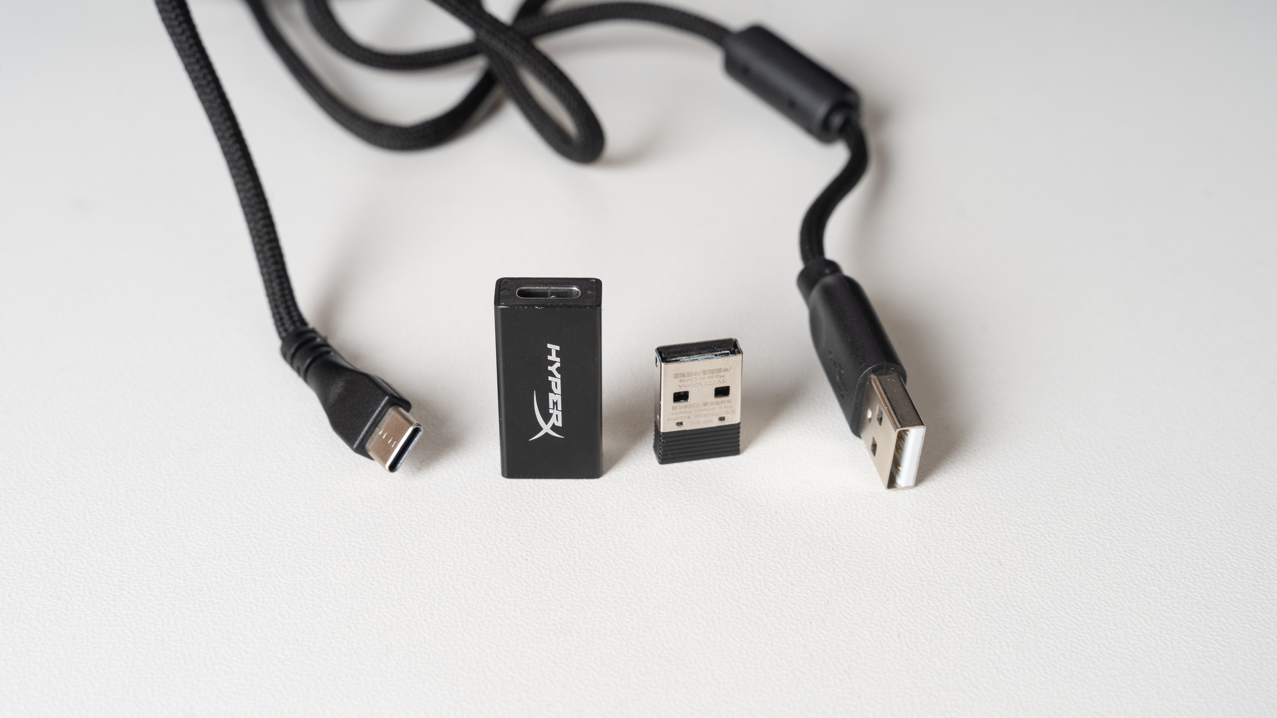 极度未知炽火无线游戏鼠标体验,100小时续航+黑透+轻量化设计