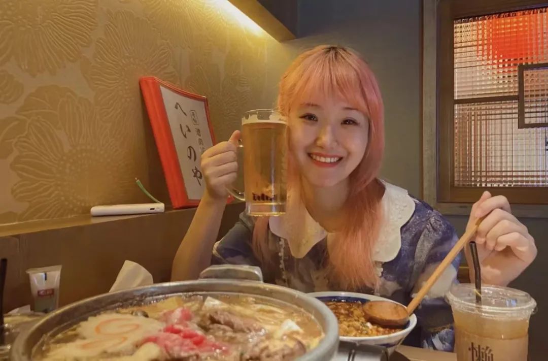 粉发女孩去世了，“凶手”又隐身了