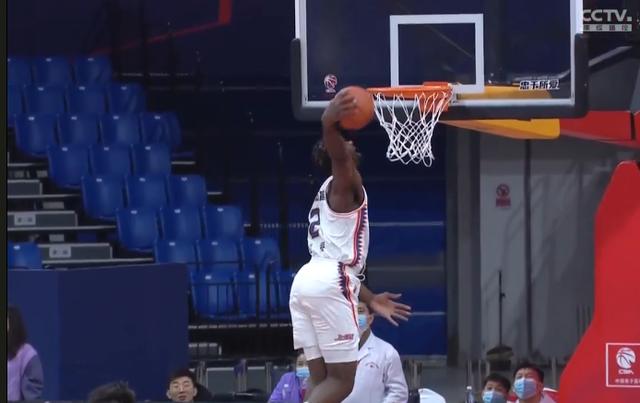 被轰,暴力隔扣马布里