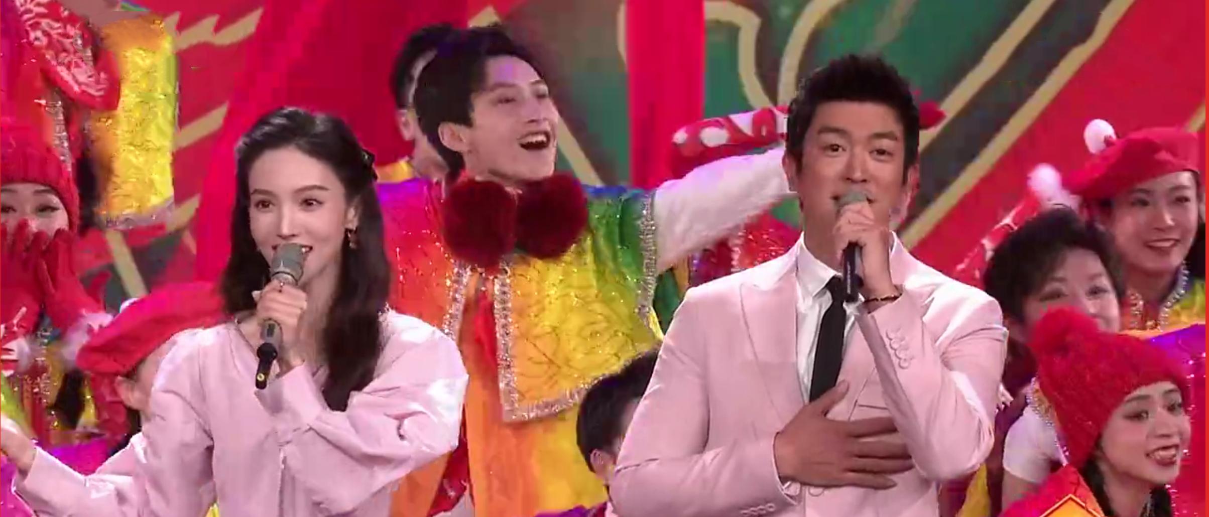 宋轶央视春晚公主半扎发,宋轶春晚服装