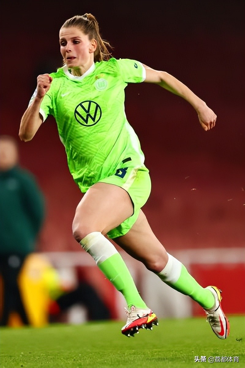 中国留洋女足球运动员,女足球运动员中国