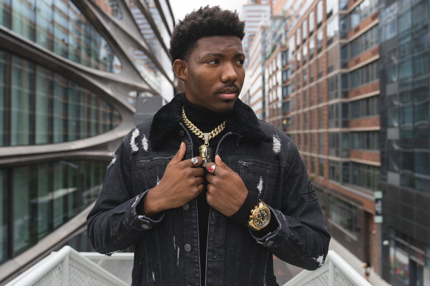 美国0元购又来了？14名黑人抢劫LV，为何美国控制不住？