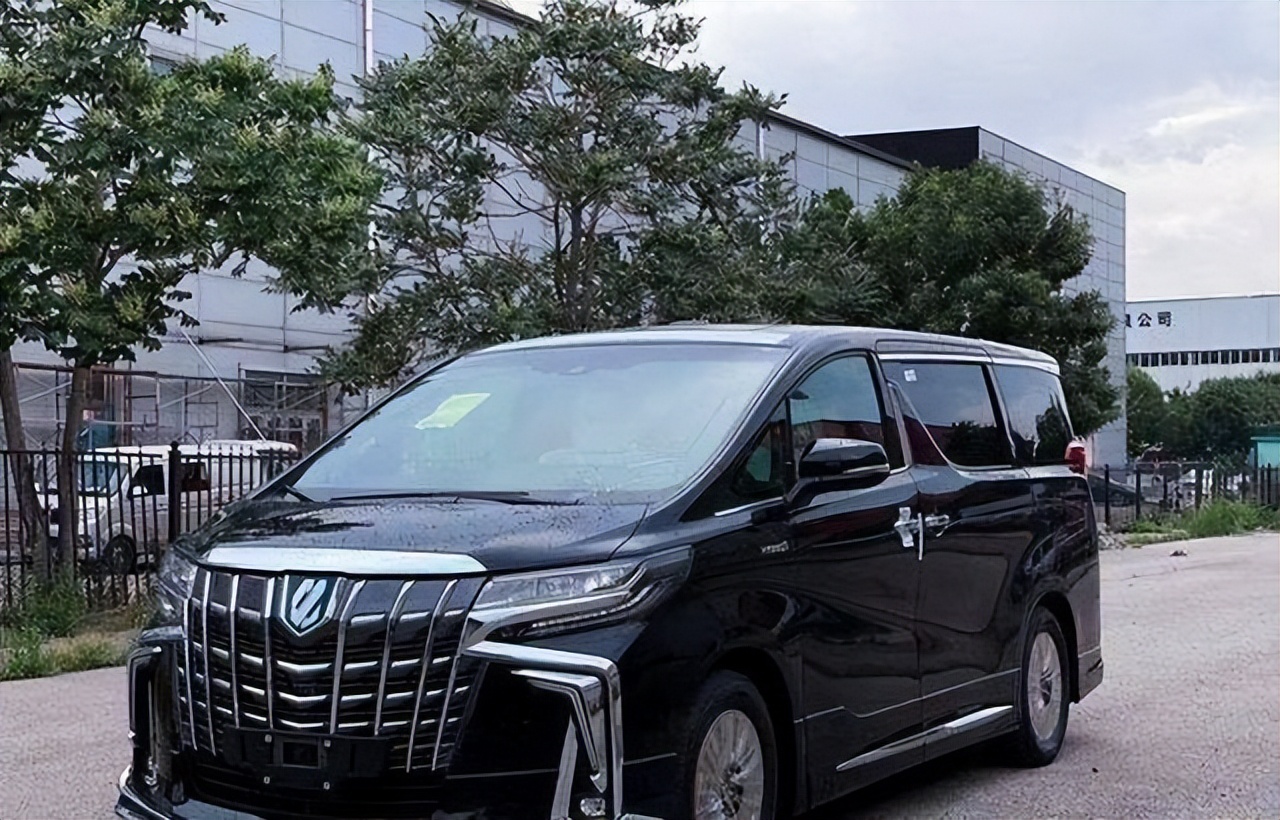 开BBA的不一定是有钱人，买这4款车才算有魄力，网友：真不差钱