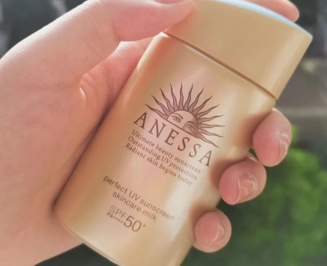 防晒霜推荐兰蔻,防晒霜排行榜第一名兰蔻小黑瓶