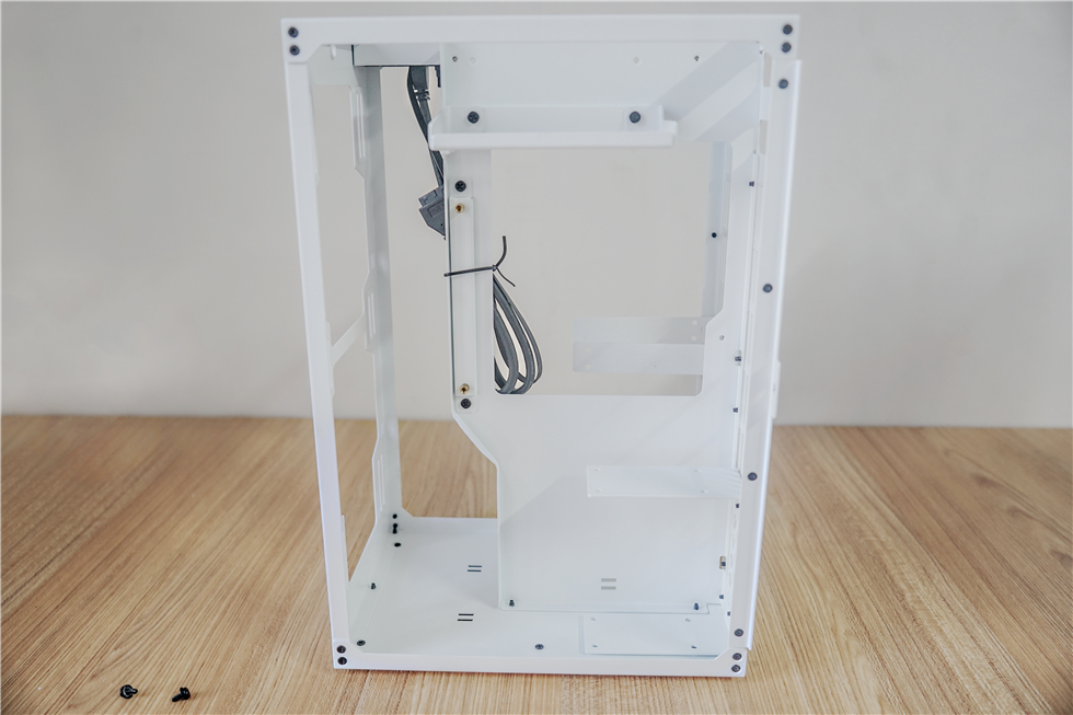 乔思伯机箱u5装机教程,桌面上的小垃圾桶