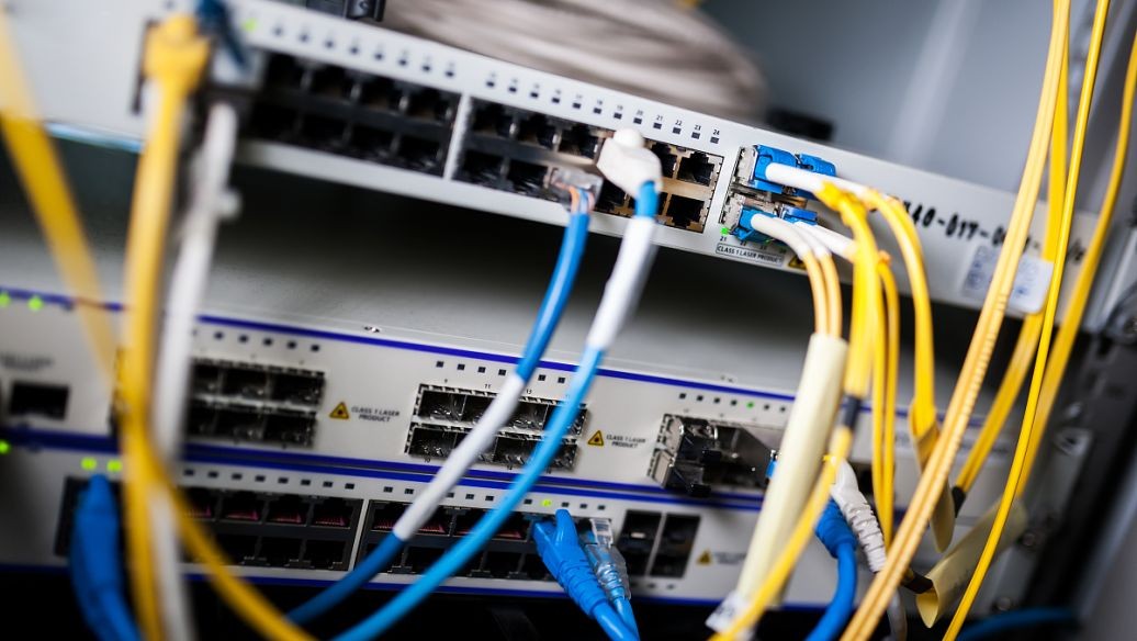 移动宽带免费提速到300兆是真的吗,移动给我打电话免费装宽带靠谱吗