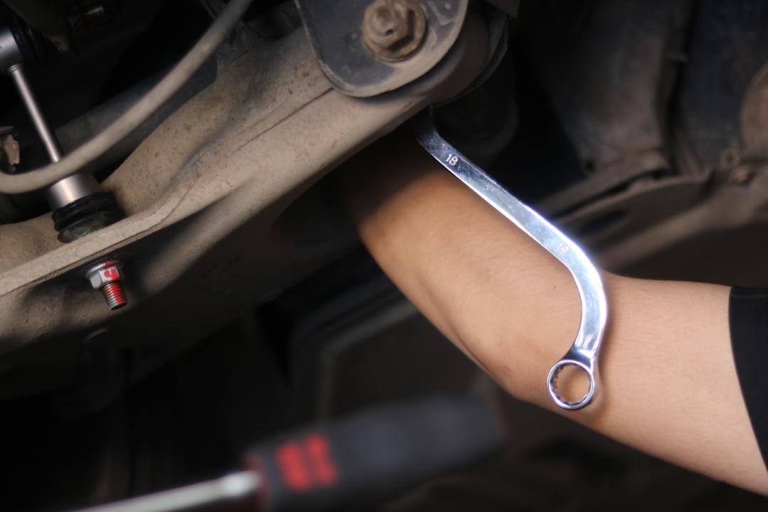 14款宝马x5老改新过程,2011款宝马x5翻新修复