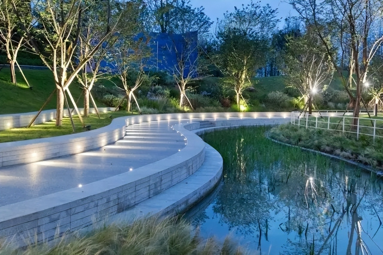 景观灯具布局要点,怎样布置庭院景观灯