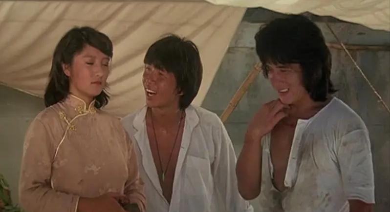 成龙为什么娶林凤娇而不娶邓丽君,成龙为何不选邓丽君而选择林凤娇