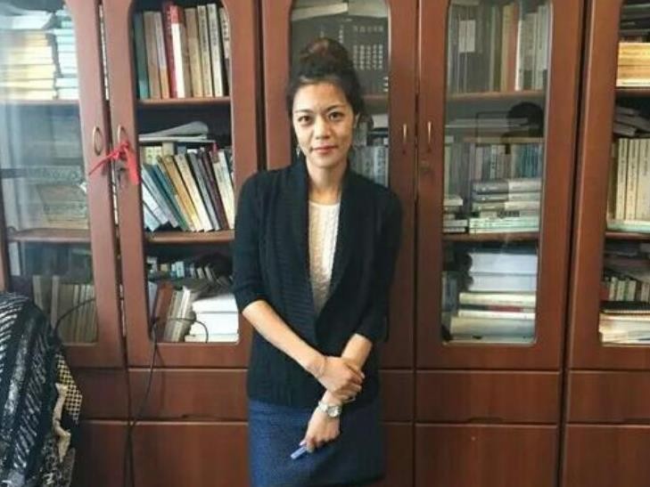 复旦大学女教授陈果读错字,陈果读错耄耋两字的现场视频