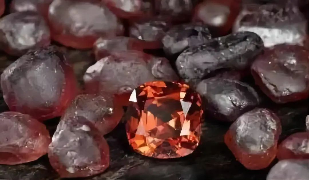 高端宝石级的石榴石,石榴石明星
