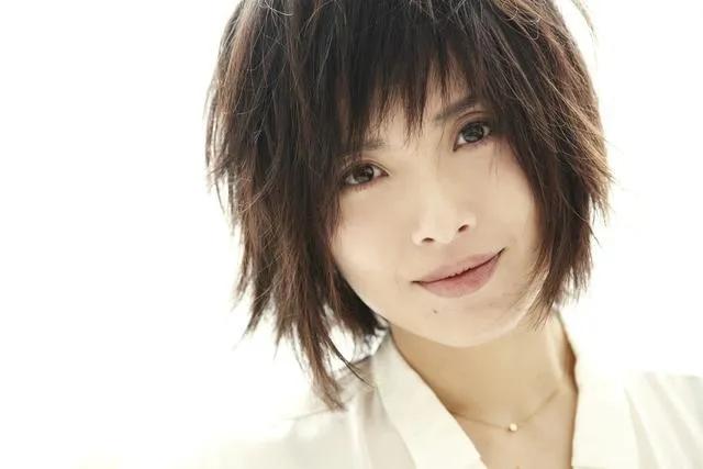 李佳现在有几段婚姻,李佳和孩子近照