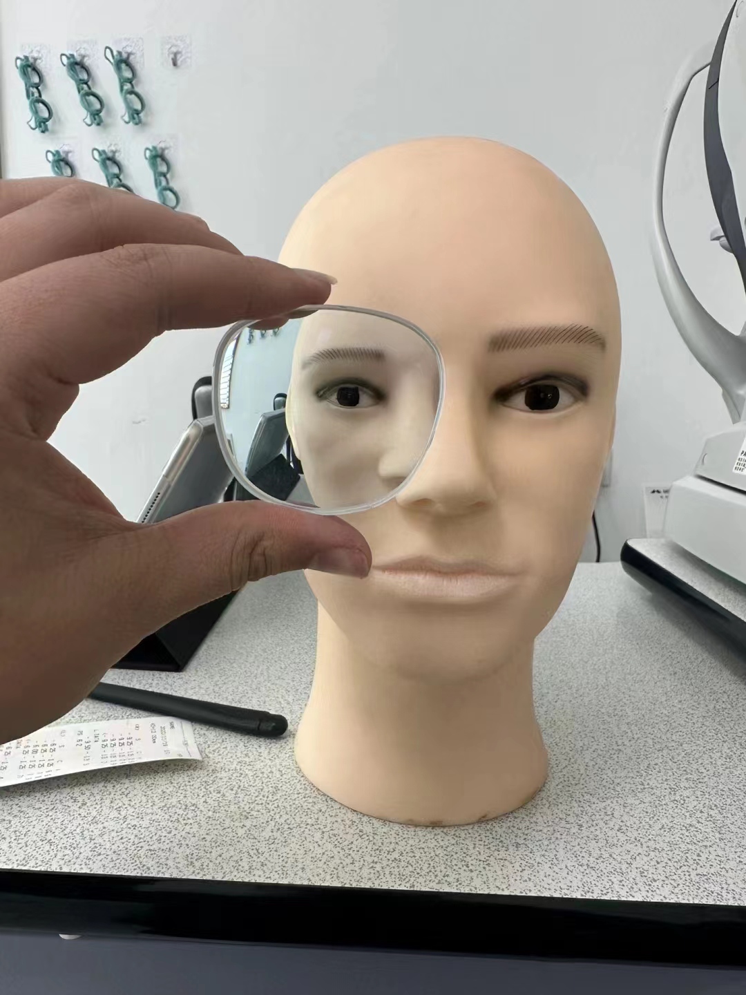 近视太高会导致眼球变大吗,近视度数太高眼睛会怎样