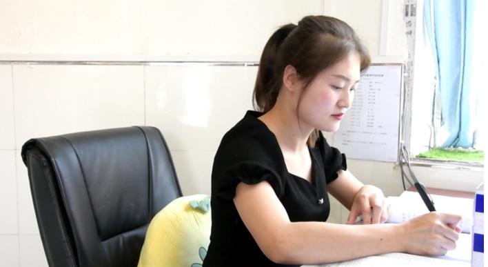 特岗教师比编制老师工资更高吗,特岗教师和编制老师工资一样吗