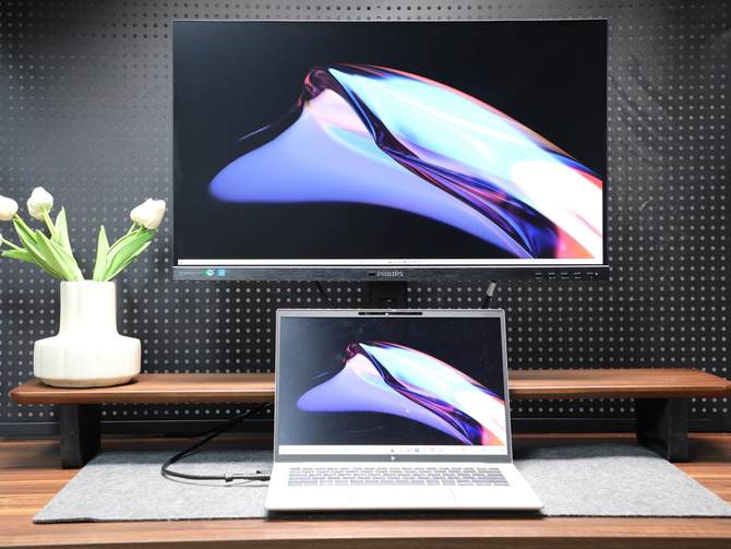 飞利浦558m1ry超大显示器体验,飞利浦55寸最新显示器