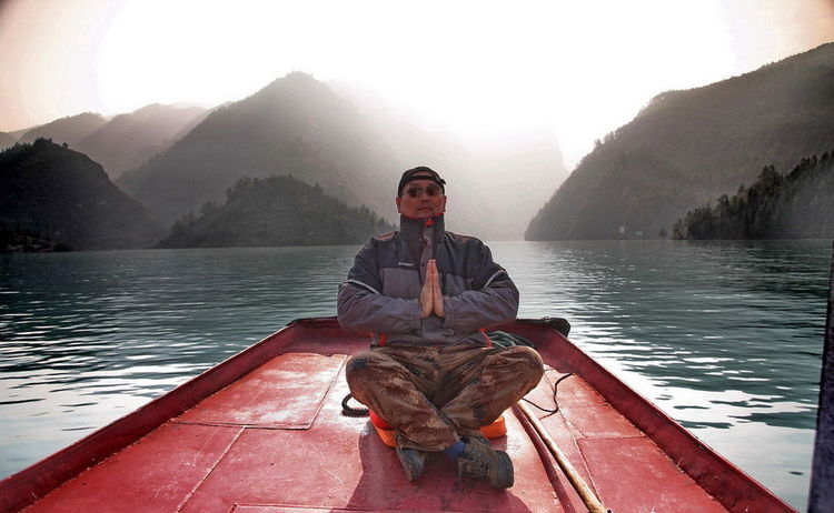 廿万公里六章，要看两岸猿声啼不住，只需要在大昌古镇150元租船