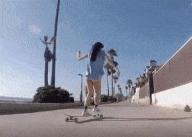 屏幕上出现五条白线什么意思,当屏幕出现五条虚线的时候