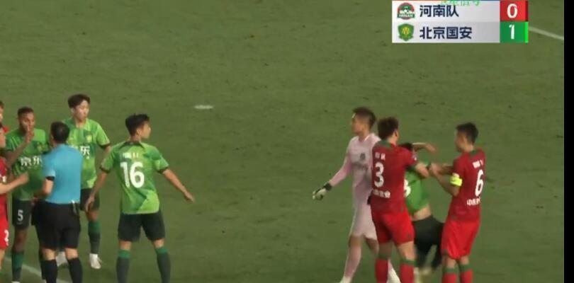 中国男足遭到网友吐槽,中国男足被现场球迷骂得悲伤