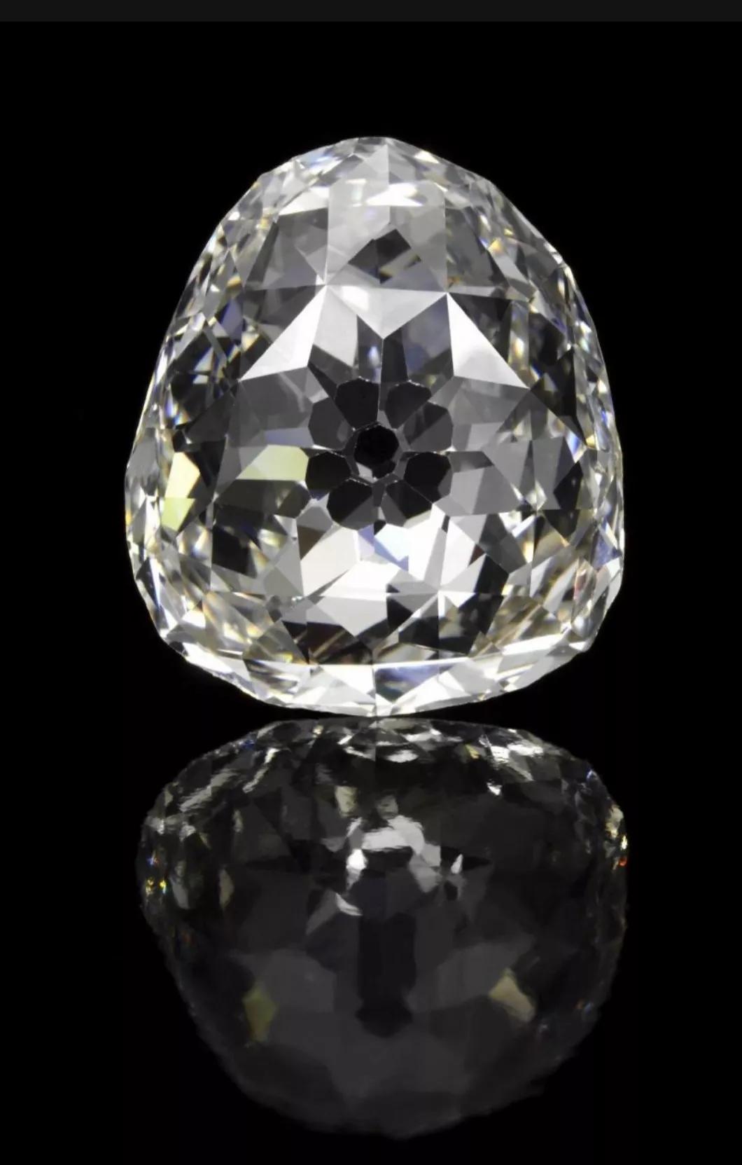 真的钻石都有什么特征怎么鉴定,钻石的鉴别方式蓝宝石