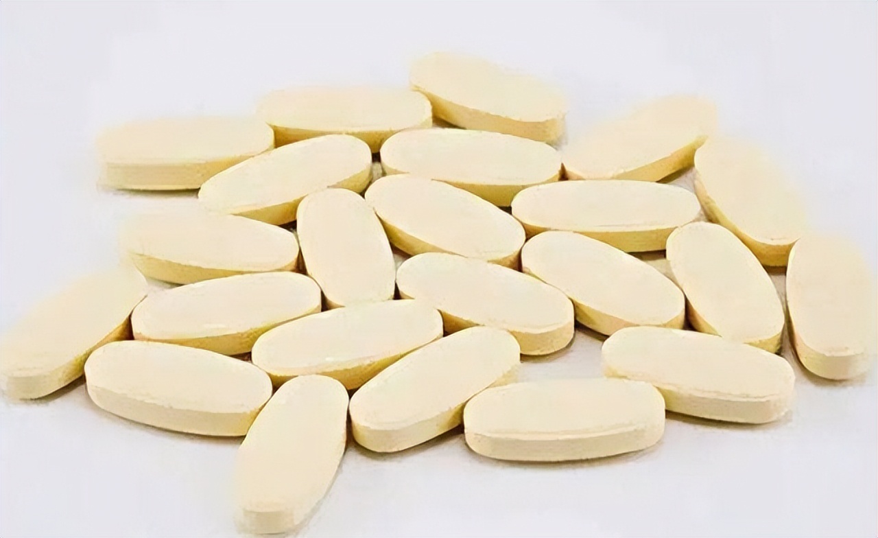 45岁每天吃一颗叶酸有什么好处,47岁每天吃一颗叶酸对身体有害吗