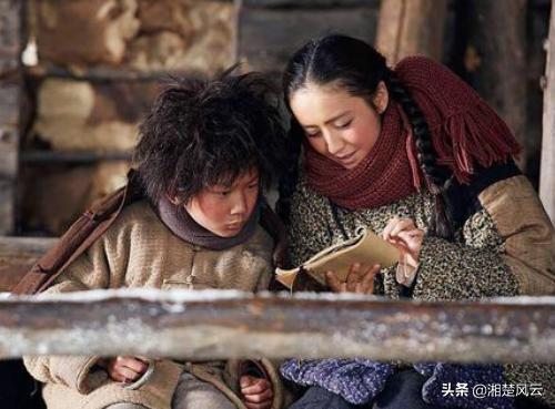 赛后与郎平教练相拥而泣,英雄出少年之天衣无缝