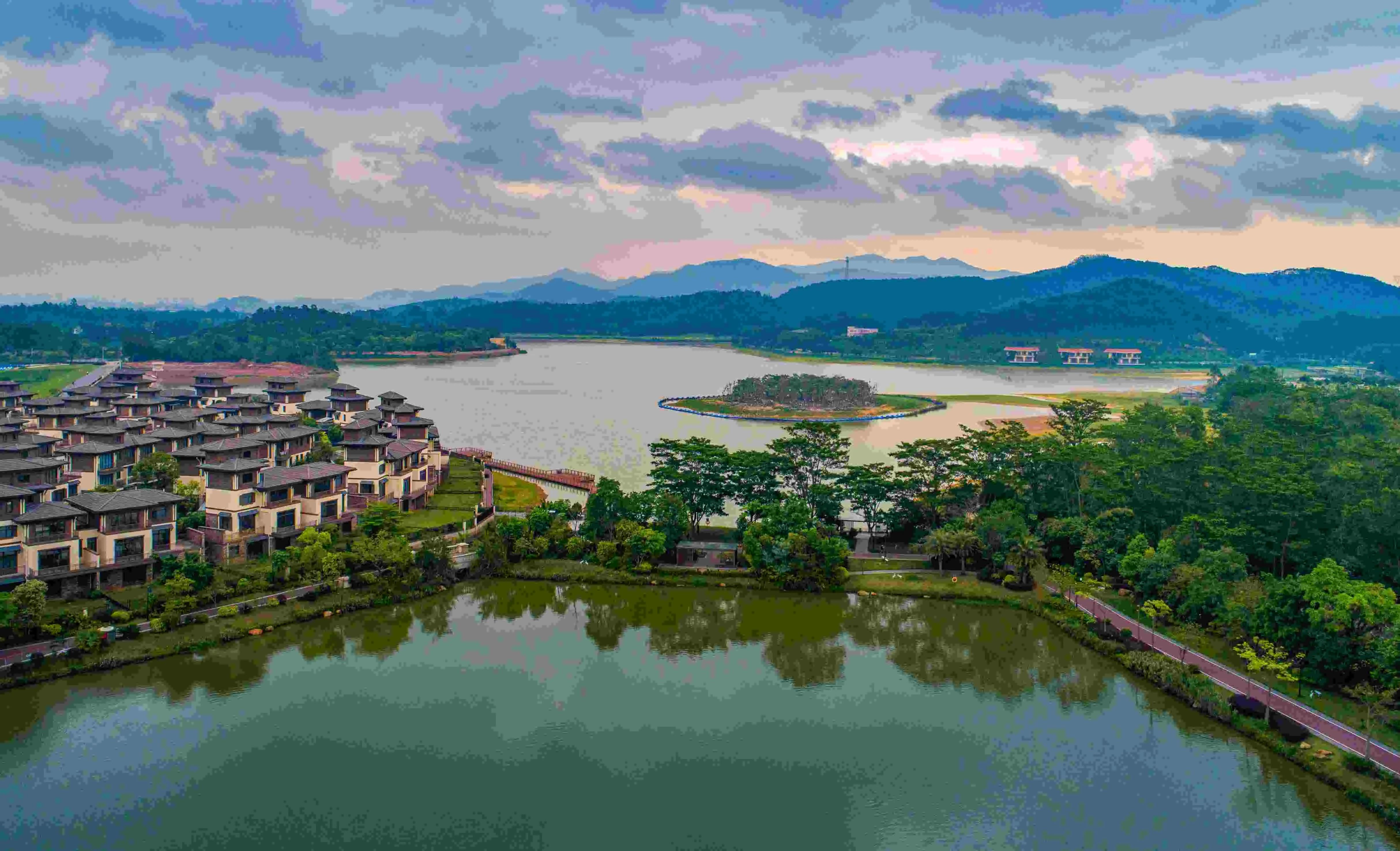 美的鹭湖200多平别墅,佛山美的鹭湖度假区别墅团购