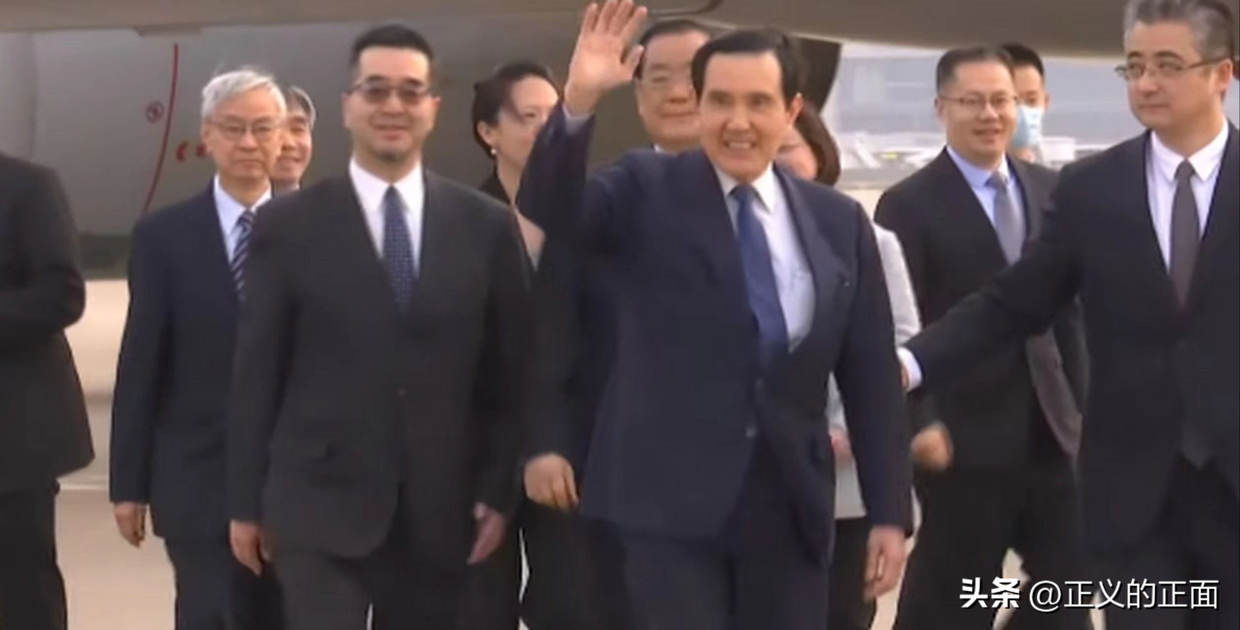 用继续买美债、救美元来换取台湾？这个想法很大胆但无脑