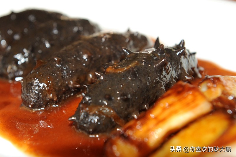 鲁菜正宗京葱爆海参做法,鲁菜大师高炳义制作葱烧海参视频