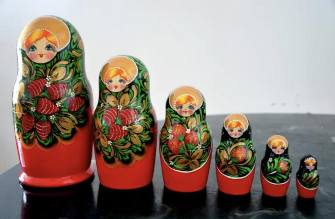 大量俄罗斯美女涌入东莞，身材高挑浓妆艳抹，她们靠什么谋生？