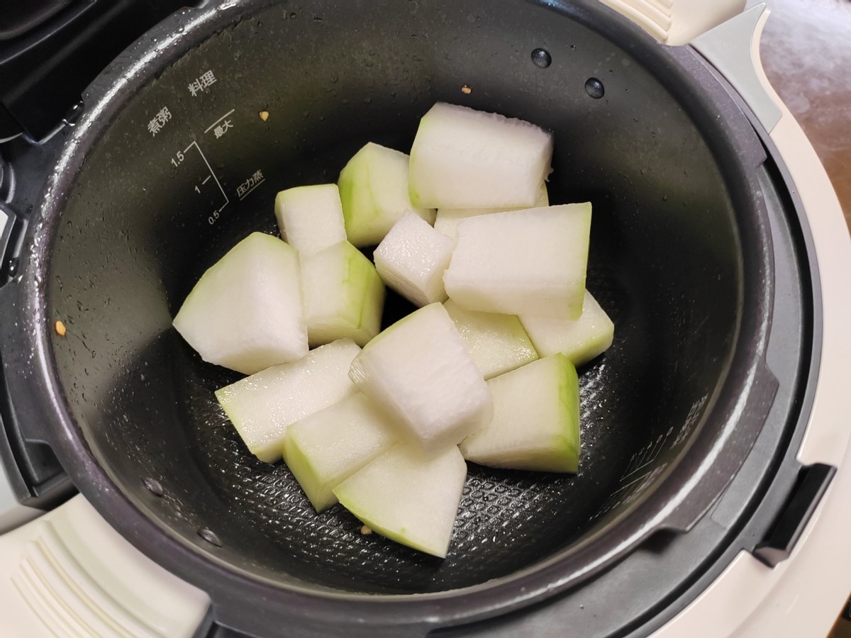 苏泊尔新出的一款高颜值电压力锅,苏泊尔电压力锅哪一款比较好用