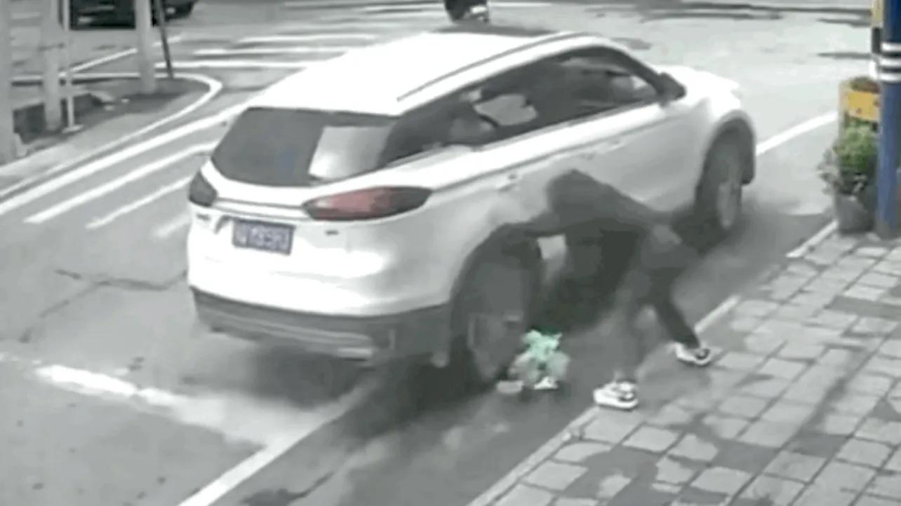 重庆幼童被车碾压后续,重庆一幼童被碾压身亡