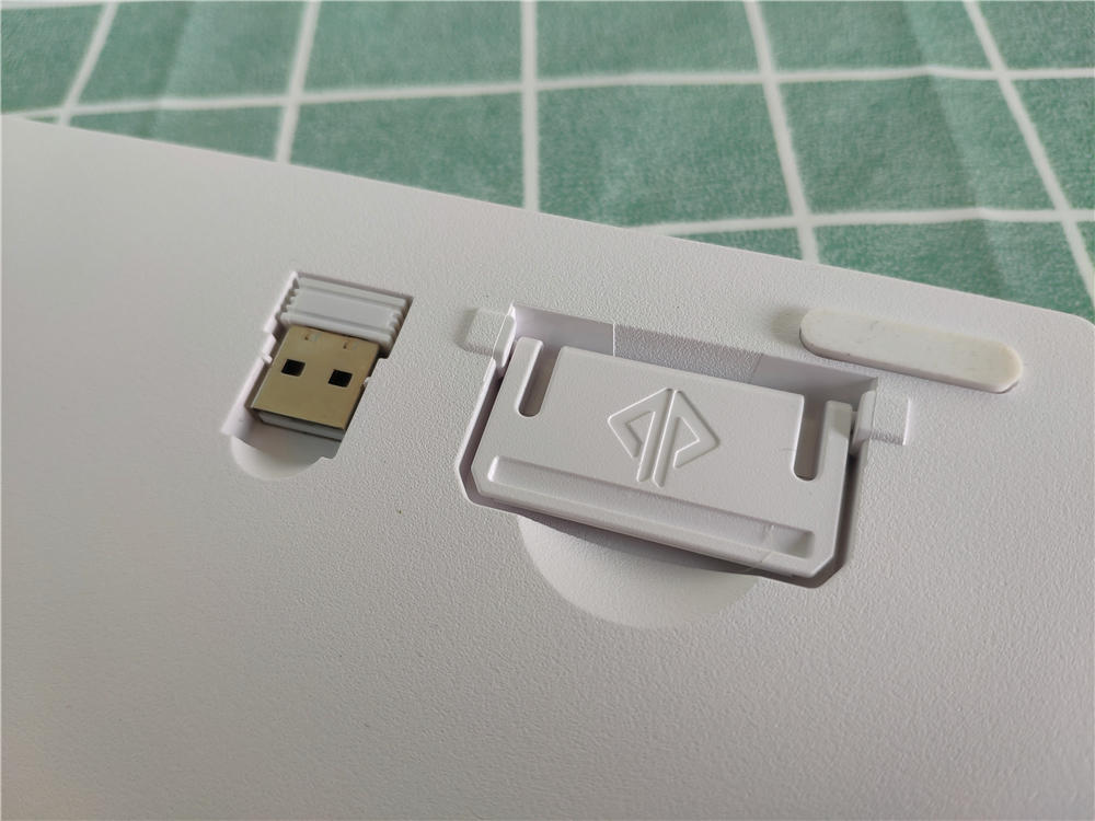 高性价比黑轴键盘推荐,红龙ks104黑爵ak35i对比