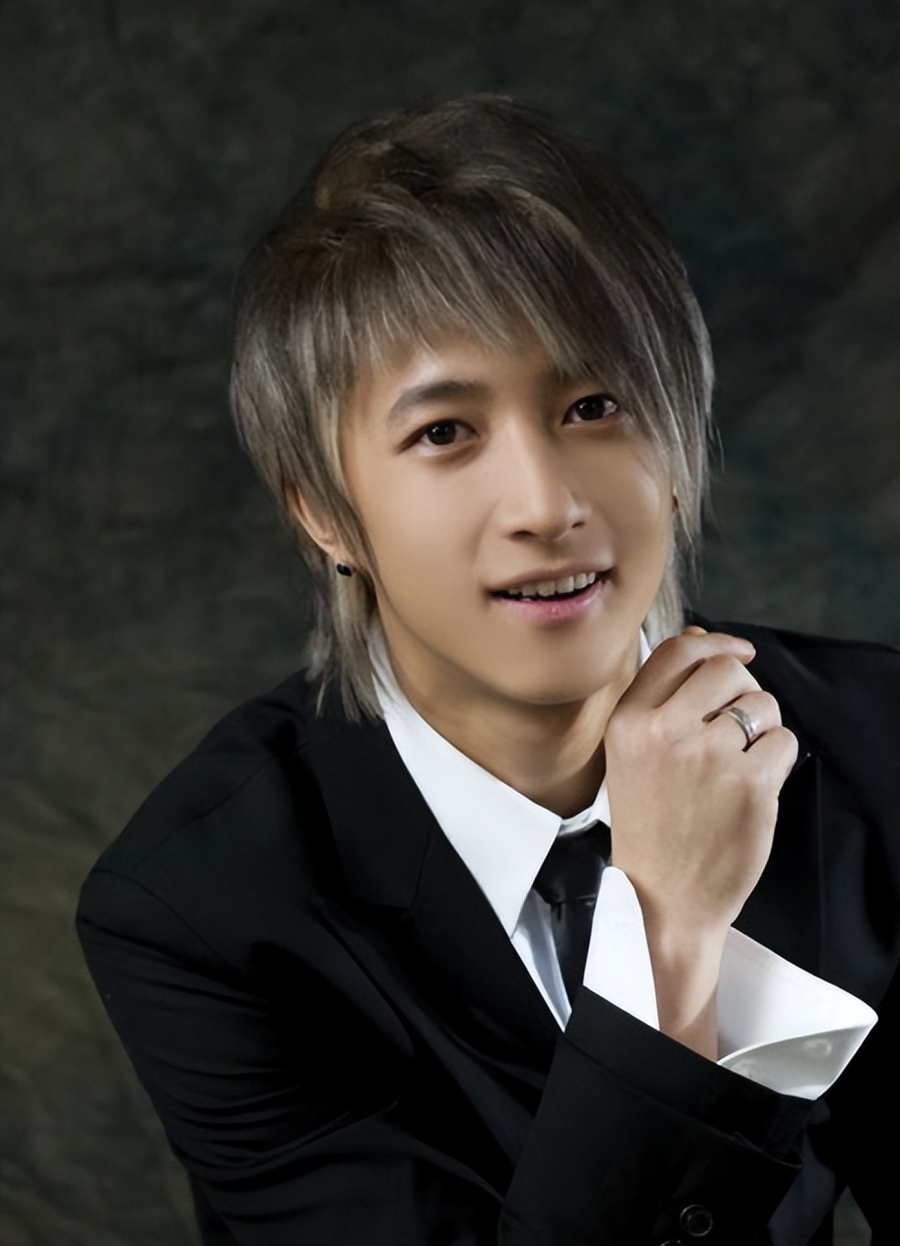 以为是假新闻其实是真新闻,撒贝宁郭京飞郭麒麟