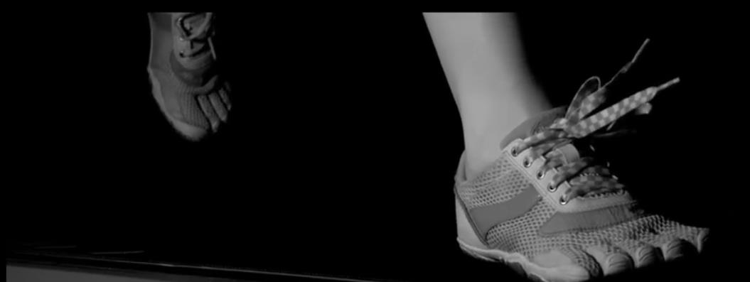 两个颜色不同的鞋带怎么打结起来,airforce鞋带怎么打结