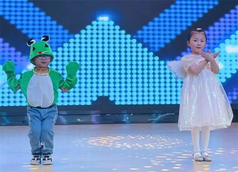 当cos遇见钢管舞,当cosplay遇到过年