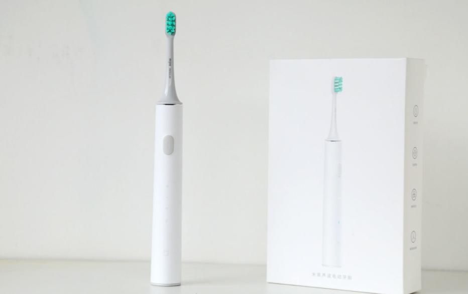 飞利浦sonicare3600系列电动牙刷,usmile电动牙刷和小米t700哪个好