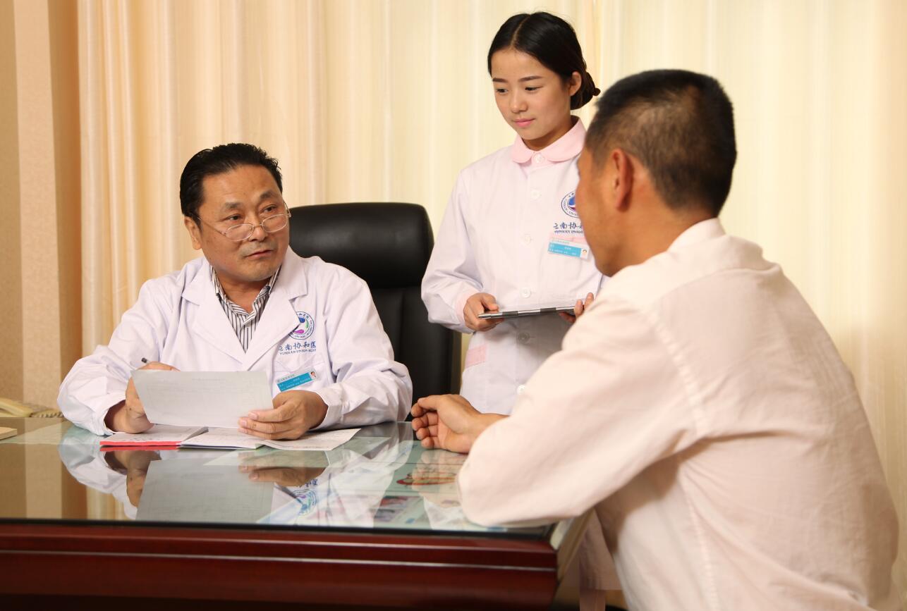 成年人偶尔遗尿遗精是什么原因,成年人男性容易遗精是怎么回事